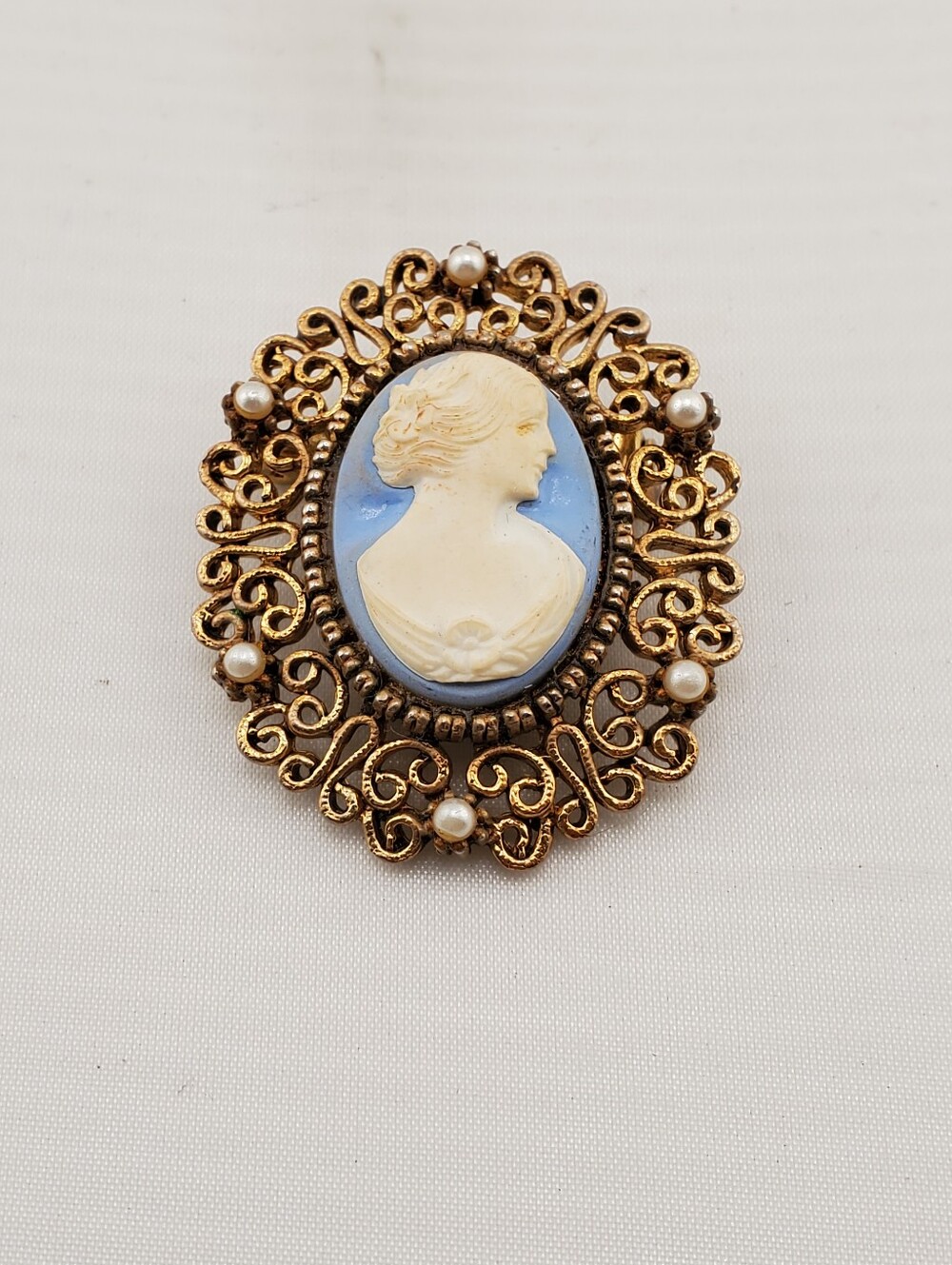 JJ Blue White Cameo Brooch